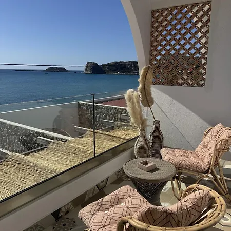 Delfini Pearl Stegna 3*