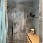 לינה וארוחת בוקר Delfini Pearl Stegna